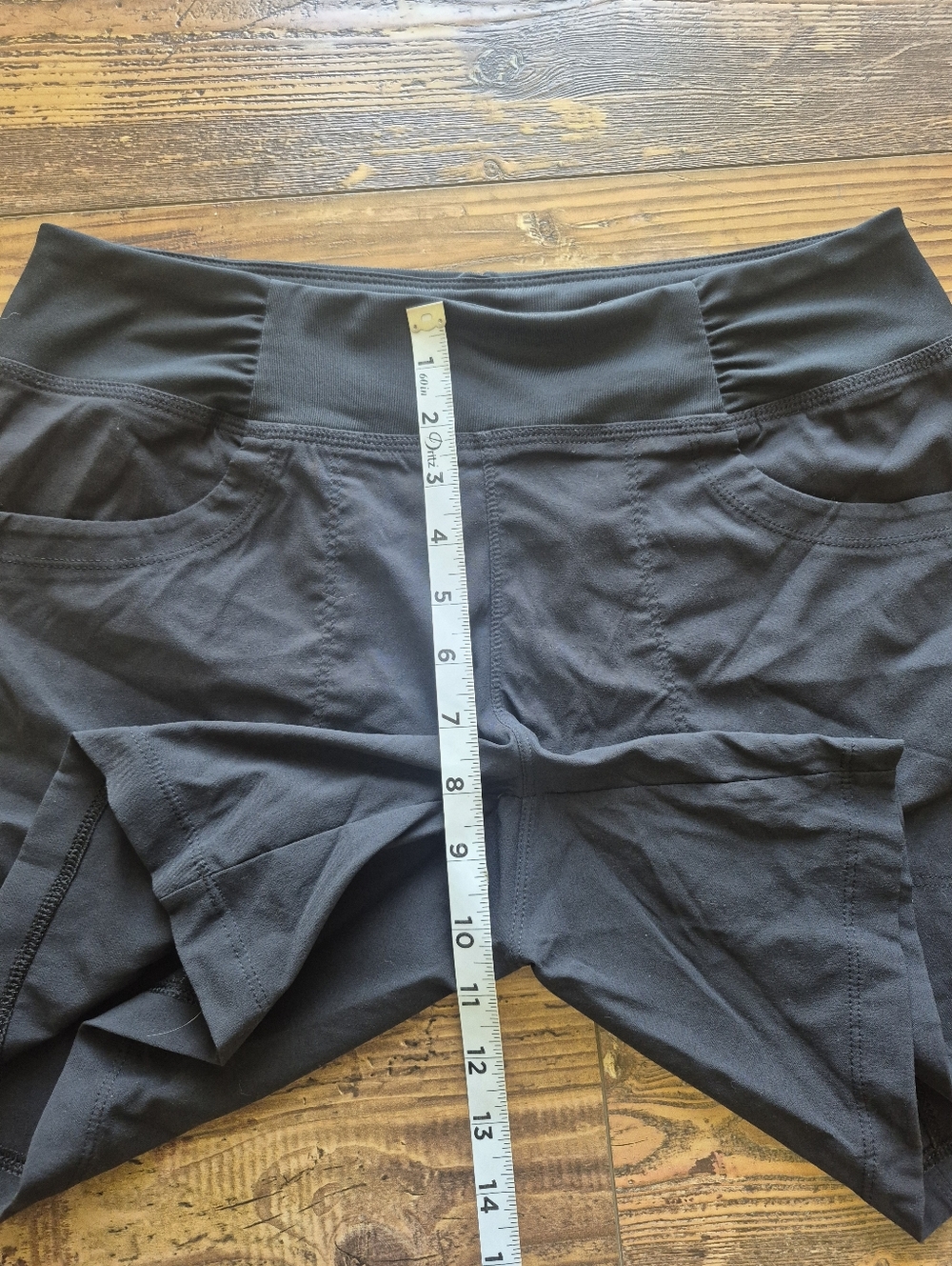 Mountain Hardwear Womens Black Hiking Shorts Size Medium - Picture 4 of 6